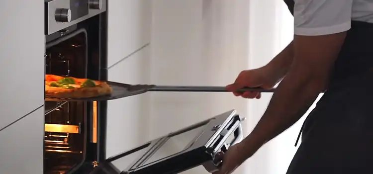 How to Take a Pizza Out of the Oven